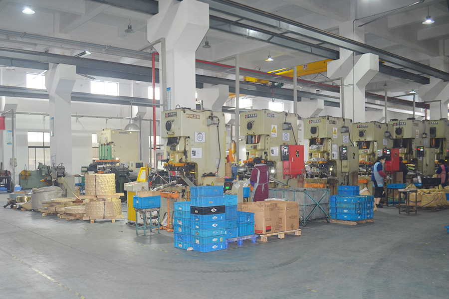 Size tonnage punching machine