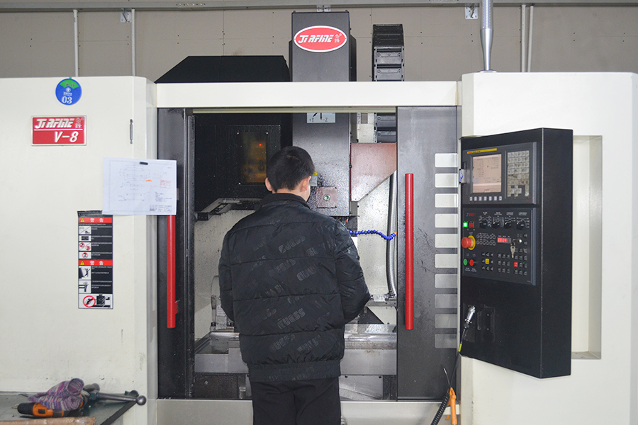 Model: CNC-850