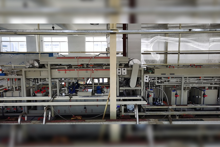 Continuously electroplated golden silk thread (wire gold plating)